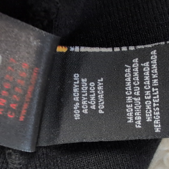 BUNDLE OF 2 WINTER HATS - Picture 3 of 3